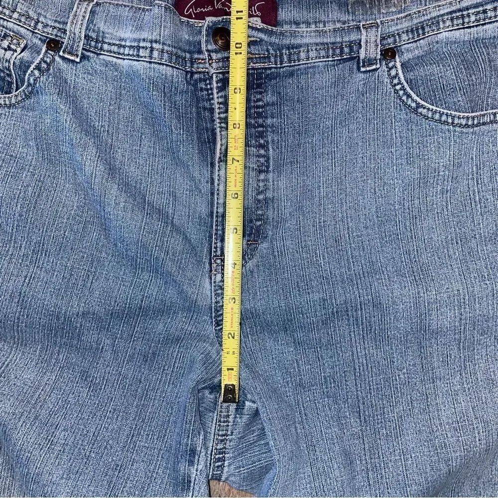 GLORIA VANDERBILT JEANS - Picture 3 of 7